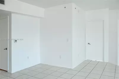 350 S Miami Ave #2713, Miami, FL 33130 - Photo 9