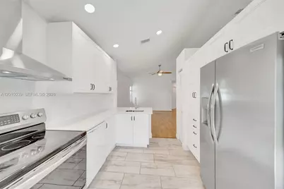 941 Briar Ridge Rd, Weston, FL 33327 - Photo 9