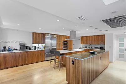 10155 Collins Ave #1105, Bal Harbour, FL 33154 - Photo 5