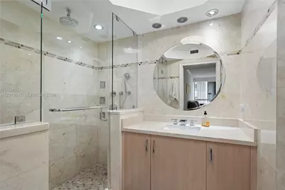 10155 Collins Ave #1105, Bal Harbour, FL 33154 - Photo 17