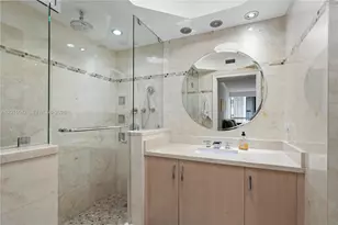 10155 Collins Ave, Bal Harbour, FL 33154 - Photo 17