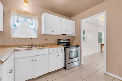 2005 NW 11th Ave, Fort Lauderdale, FL 33311 - Photo 5