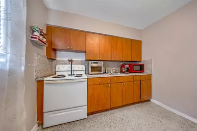 225 SW 18th Ave, Miami, FL 33135 - Photo 11