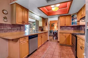 4605 NW 47th Ct, Tamarac, FL 33319 - Photo 5