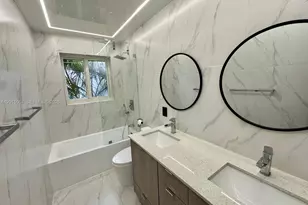 935 Weeping Willow Way, Hollywood, FL 33019 - Photo 17