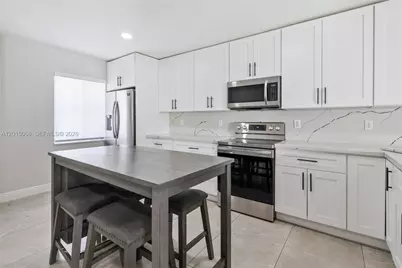 9872 NW 19th Pl, Sunrise, FL 33322 - Photo 7