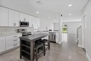 9872 NW 19th Pl, Sunrise, FL 33322 - Photo 5