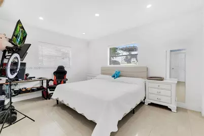 1820 N 27th Ave, Hollywood, FL 33020 - Photo 15