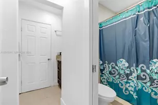 1820 N 27th Ave, Hollywood, FL 33020 - Photo 13