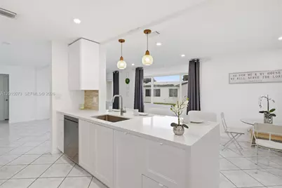 9011 NW 15th Pl, Plantation, FL 33322 - Photo 11