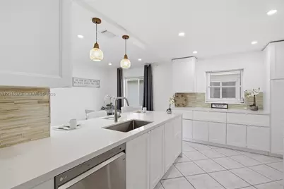 9011 NW 15th Pl, Plantation, FL 33322 - Photo 15