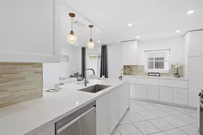 9011 NW 15th Pl, Plantation, FL 33322 - Photo 13