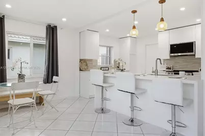 9011 NW 15th Pl, Plantation, FL 33322 - Photo 9