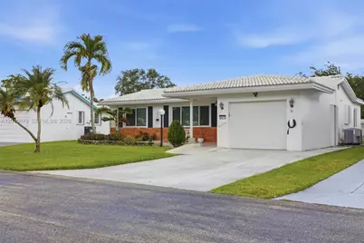 9011 NW 15th Pl, Plantation, FL 33322 - Photo 3
