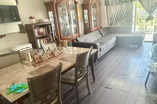 488 NW 165th St Rd, Miami, FL 33169 - Photo 3