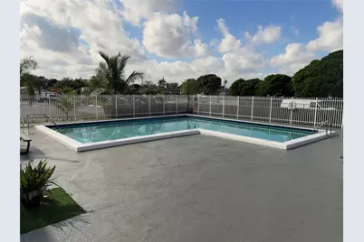 10300 Coral Way #B-33, Miami, FL 33165 - Photo 9