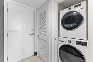 421 Meridian Ave, Miami Beach, FL 33139 - Photo 21