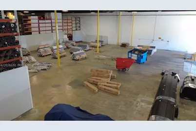 2290 W 8th Ave, Hialeah, FL 33010 - Photo 15