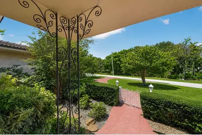 9999 NE 12th Ave, Miami Shores, FL 33138 - Photo 3