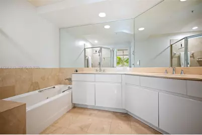 888 Brickell Key Dr #609, Miami, FL 33131 - Photo 17