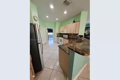 12997 SW 26th St, Miramar, FL 33027 - Photo 17
