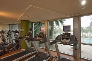 2681 N Flamingo Rd, Sunrise, FL 33323 - Photo 23