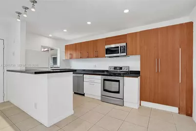 3050 NE 5th Ter #13, Wilton Manors, FL 33334 - Photo 13
