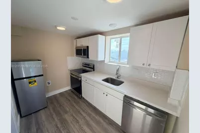 943 79th Ter #202, Miami Beach, FL 33141 - Photo 5