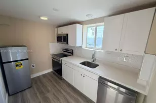 943 79th Terrace, Miami Beach, FL 33141 - Photo 5