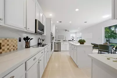 13845 NW 14th St, Pembroke Pines, FL 33028 - Photo 7