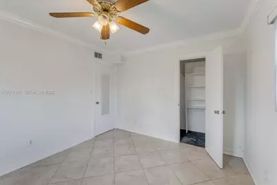 2674 W 8th Ct, Hialeah, FL 33010 - Photo 15