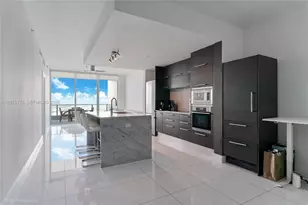 900 Biscayne Blvd, Miami, FL 33132 - Photo 1