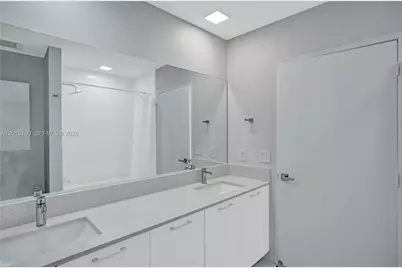 950 Brickell Bay Dr #4610, Miami, FL 33131 - Photo 19