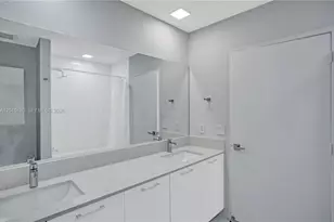 950 Brickell Bay Dr, Miami, FL 33131 - Photo 19