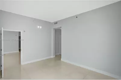 950 Brickell Bay Dr #4610, Miami, FL 33131 - Photo 13