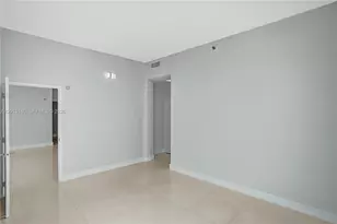950 Brickell Bay Dr, Miami, FL 33131 - Photo 13