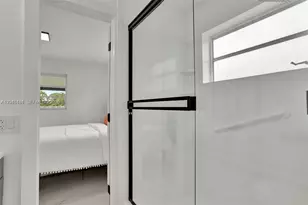 1220 NE 8th St, Pompano Beach, FL 33060 - Photo 15