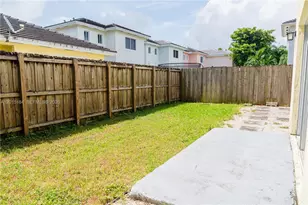379 NE 34th Ave, Homestead, FL 33033 - Photo 21