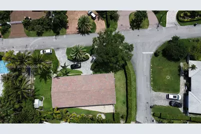 11445 N Bayshore Dr, North Miami, FL 33181 - Photo 7
