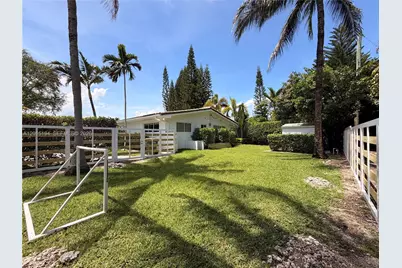 11445 N Bayshore Dr, North Miami, FL 33181 - Photo 31