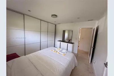 11445 N Bayshore Dr, North Miami, FL 33181 - Photo 17