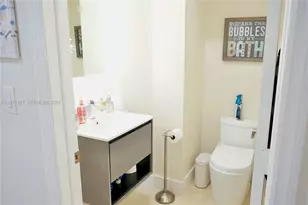 10913 NW 67th St, Doral, FL 33178 - Photo 51
