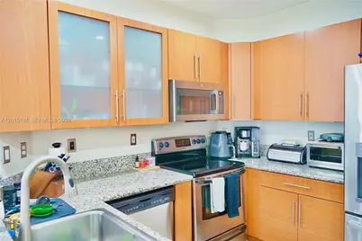10913 NW 67th St, Doral, FL 33178 - Photo 33