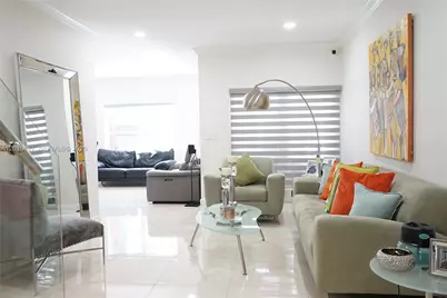 10913 NW 67th St, Doral, FL 33178 - Photo 19