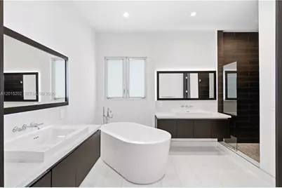 8221 NW 34th Dr, Doral, FL 33122 - Photo 3