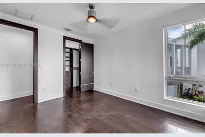 8221 NW 34th Dr, Doral, FL 33122 - Photo 33