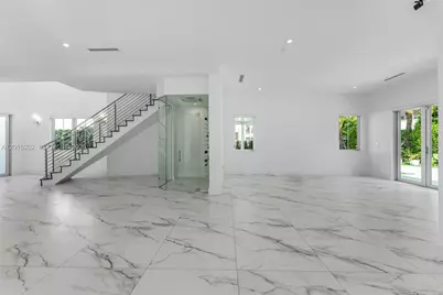 8221 NW 34th Dr, Doral, FL 33122 - Photo 7