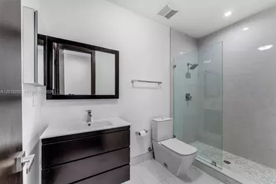 8221 NW 34th Dr, Doral, FL 33122 - Photo 29