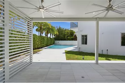 8221 NW 34th Dr, Doral, FL 33122 - Photo 51