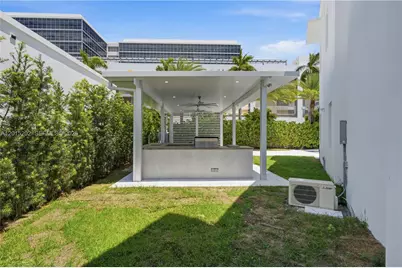 8221 NW 34th Dr, Doral, FL 33122 - Photo 47